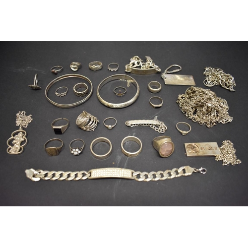 207 - A quantity of various silver fashion jewellery items, 421g total weight.