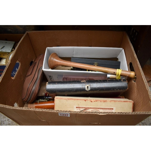 1337 - A small quantity of woodwind instruments, most boxed. 