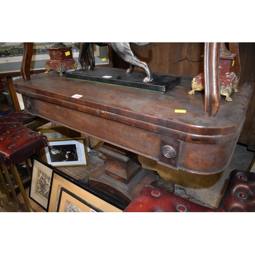 1389 - A Regency mahogany tea table, 91.5cm wide. 