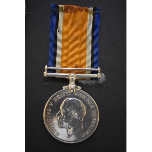 572 - Medals: a World War I trio to M2-020790 A.S. Sjt. B.T.Lipscombe A.S.C, comprising 1914-15 Star,... 