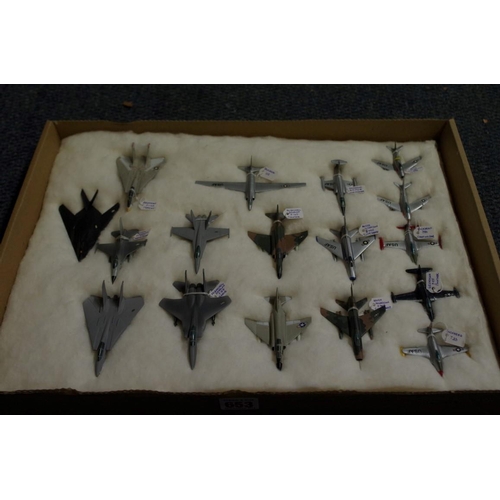 653 - A collection of diecast and resin US planes. (23)