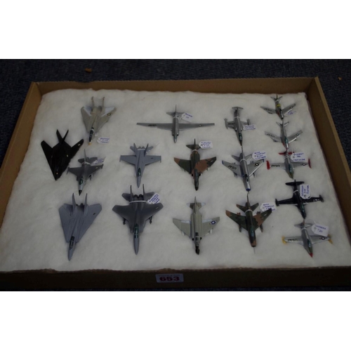 653 - A collection of diecast and resin US planes. (23)