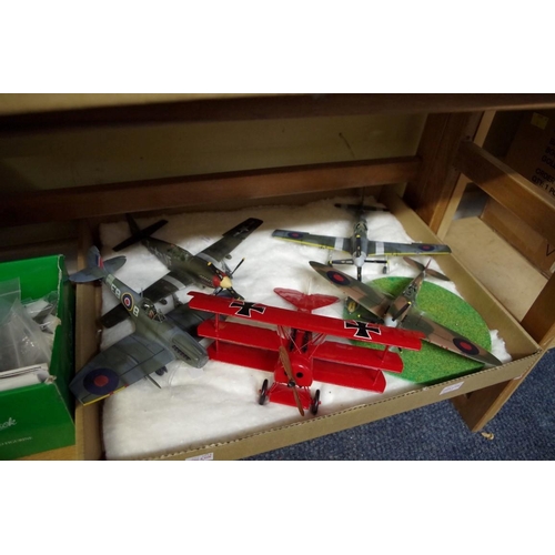 658 - A quantity of diecast and resin model, to include the Red Arrows.