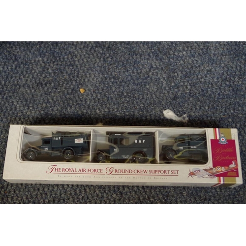 658 - A quantity of diecast and resin model, to include the Red Arrows.