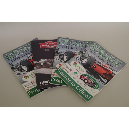 651 - Race Programmes: an assorted collection of various vintage and modern programmes. ... 