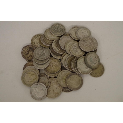 207 - A quantity of George V and George VI half crowns, all 1921-46; together with two crowns, 1935 and 19... 