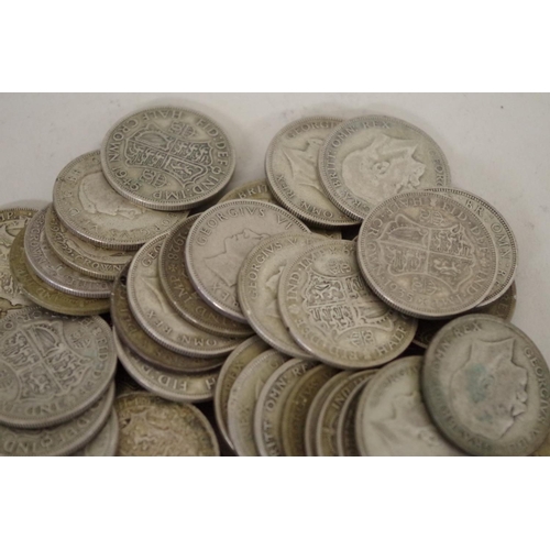 207 - A quantity of George V and George VI half crowns, all 1921-46; together with two crowns, 1935 and 19... 