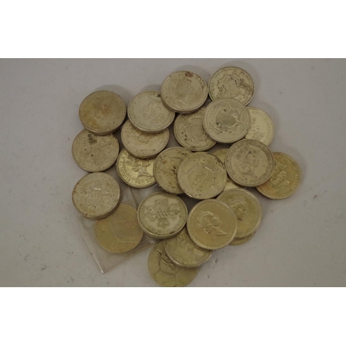 219 - Twenty three old commemorative £2 coins; to include nine 1986 examples.