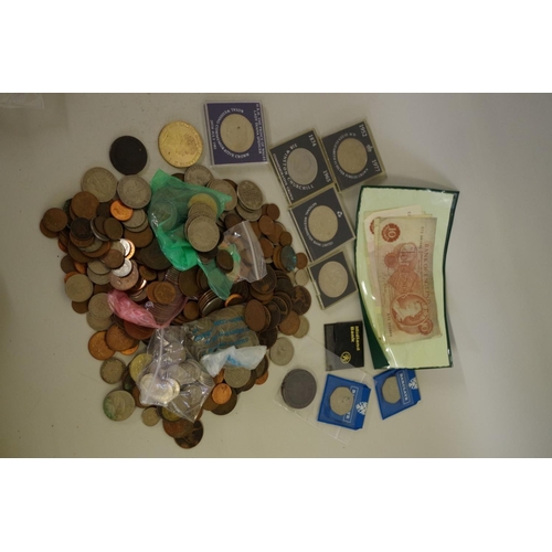 221 - A quantity of British coins and banknotes, mostly Victoria to Elizabeth II, to include; a 1797 Cartw... 