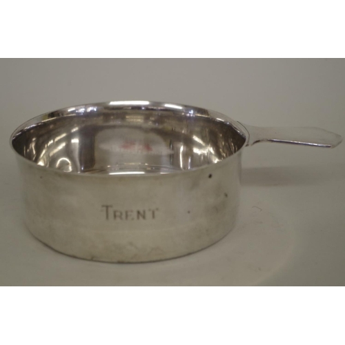 23 - A boxed Tiffany & Co sterling silver porringer, stamped 23245, 10.5cm diameter, 160.5g.... 