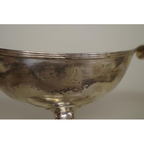 64 - A pair of George III silver boat shaped salts, by Henry Chawner, London 1791, 11cm, 131g.... 