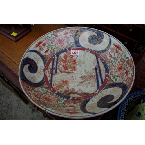 1201 - A 19th century Japanese Imari bowl, 36cm diameter, (s.d.).