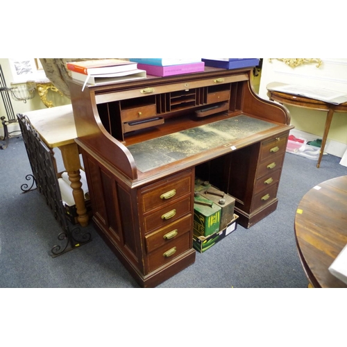 1717 - A Victorian mahogany tambour top pedestal desk, 137cm wide. 