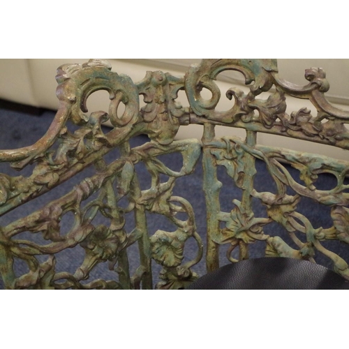 1724 - A Victorian cast iron bench, 160cm wide.