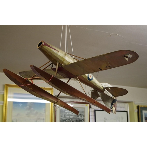 1726 - A 1920s/30s model elastic band powered sea plane, wingspan 103cm, (distressed).