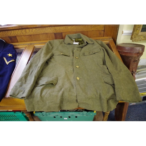 1756A - A Japanese World War II tunic, no insignia.