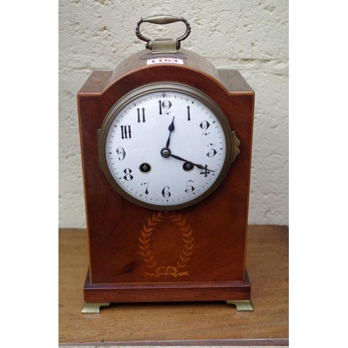 1163 - An Edwardian mahogany and inlaid dome top mantel clock, height including handle 28cm, with pendulum;... 