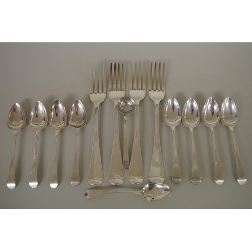 71 - A quantity of Georgian silver flatware, to include eight Old English pattern silver teaspoons, by Pe... 