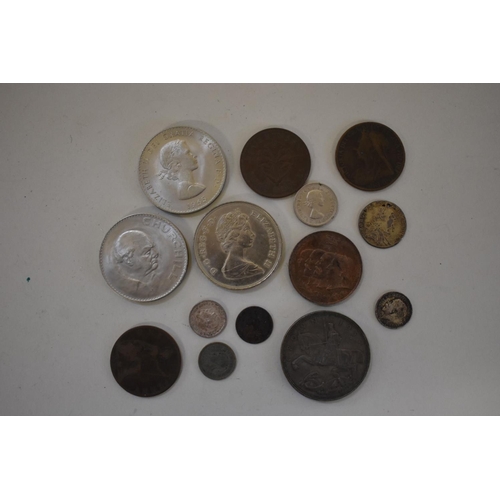 283 - A George V 1935 silver crown and other coins.