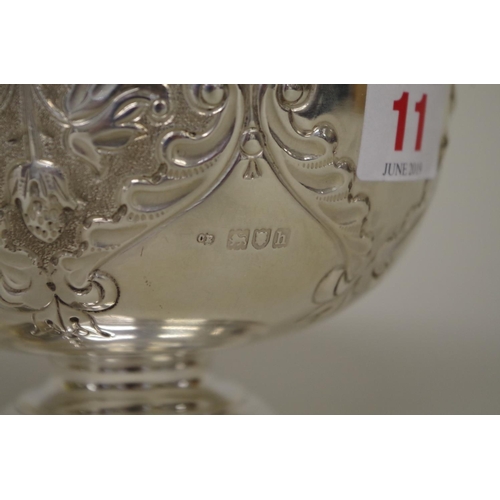 11 - An Edwardian silver rose bowl, by Charles Edwards, London 1903, 14.5cm diameter, 258g.... 