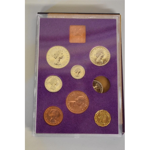 203 - Coins: a Royal Mint 'Coinage of United Kingdom' 1970 set; together with a cased Cunard QEII 50 year ... 