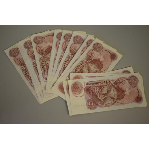 207 - Banknotes: twenty-five J S Fforde uncirculated ten shilling notes, all prefix C28N.