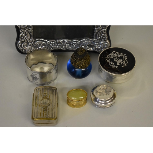 58 - A silver and tortoiseshell lidded box; together with six other silver and metal items.... 