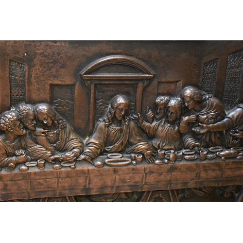 1373 - A cast iron relief plaque of 'The Last Supper', 37 x 66.5cm.