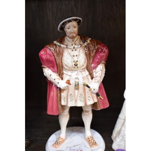 1580 - Two Coalport Limited Edition figures, comprising: 'Henry VIII', gilt signed; and 'HM Queen Eliz... 