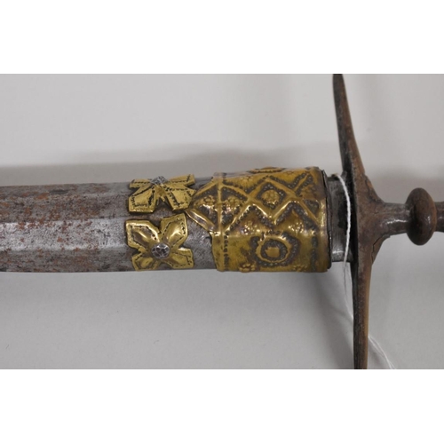 1728 - A rare Indian Hindu Kush Jamdhar Katari dagger, having 15cm blade, with sheath.