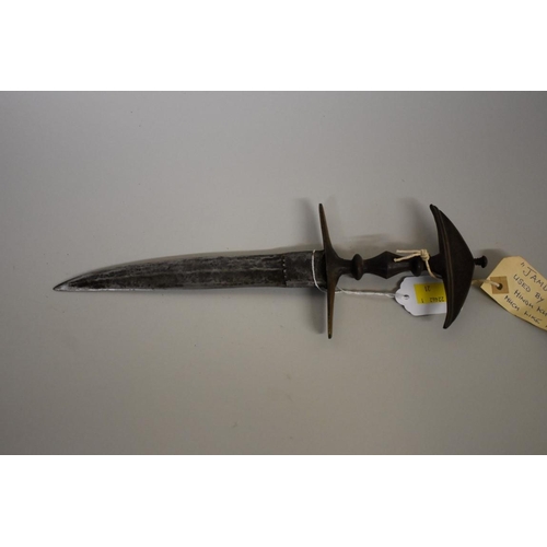 1728 - A rare Indian Hindu Kush Jamdhar Katari dagger, having 15cm blade, with sheath.