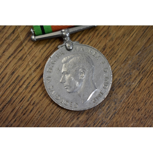 1840 - Medals: a quantity of British World War I and II medals; to include a World War I War medal to S E 3... 