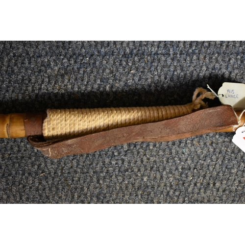 2027 - A World War I Indian Cavalry lance, inscribed and dated 1915, with pennant, 283cm long.... 