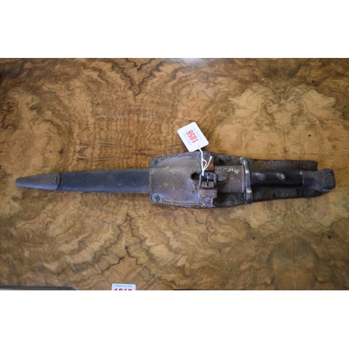 1774 - A British M1888 MkI type 2 Lee Metford bayonet and scabbard.