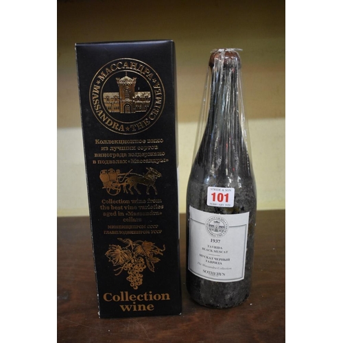 101 - A bottle of Tavrida Black Muscat, 1937, Massandra Collection, in card box. ... 