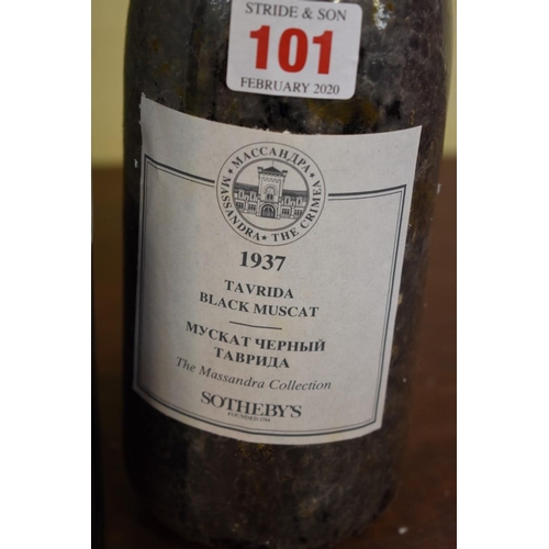 101 - A bottle of Tavrida Black Muscat, 1937, Massandra Collection, in card box. ... 