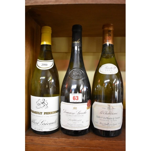 63 - Two 75cl bottles of Chablis, comprising: Les Blancots, 1997, Domaine Laroche and La Chablisienne, 20... 