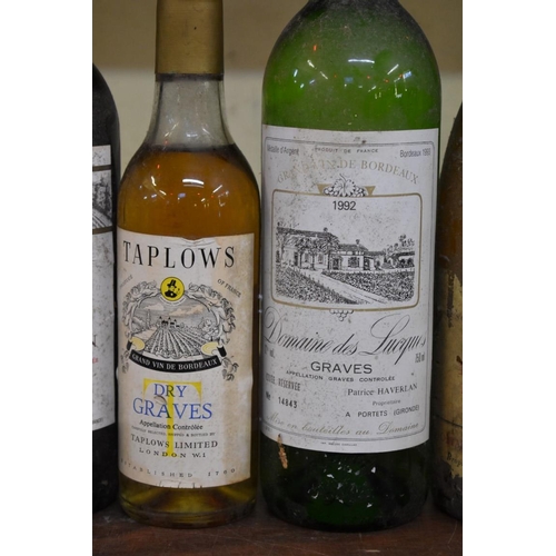 97 - A mixed lot of wine, comprising: a 75cl bottle of Aloxe-Corton 1970, Bouchard Pere & Fils; ... 