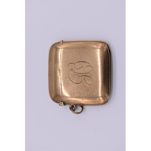 426 - A gold vesta case, hallmarked 375, 25.4g.