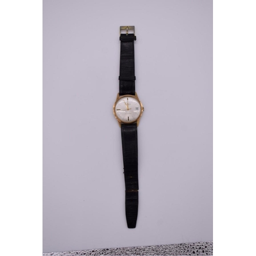 501 - A vintage Accurist 'Shockmaster' 9ct gold manual wind wristwatch, 33mm, on original black leather st... 