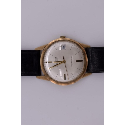 501 - A vintage Accurist 'Shockmaster' 9ct gold manual wind wristwatch, 33mm, on original black leather st... 