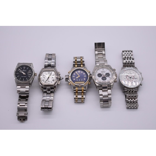 520 - A Casio wristwatch; together with four others. (5)