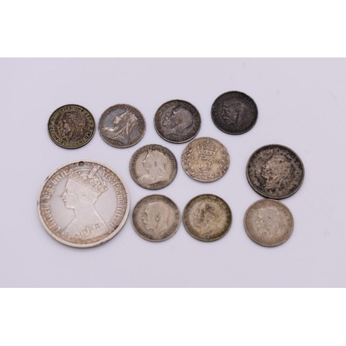 542 - Coins: a small quantity of UK silver and part silver coinage, to include nine 3d examples, 26g. (11)... 