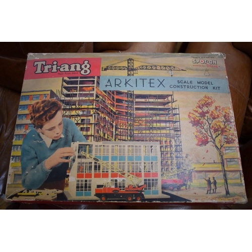 1776 - Tri-ang Spot On: a vintage boxed 'Arkitex' Construction Kit No.2.