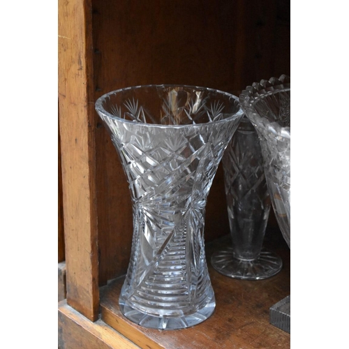 1221 - A small group of clear glass vases, bowls and similar. 