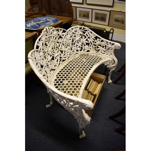 1865 - A white painted aluminium garden bench, 108.5cm wide.