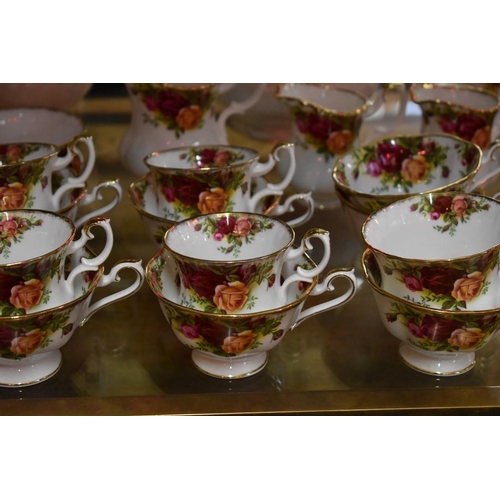 1883 - A extensive Royal Albert 'Old Country Roses' tea service.