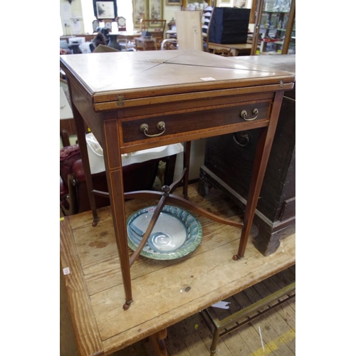 1083 - A circa 1900 mahogany, line inlaid and crossbanded envelope card table, with frieze drawer, 55.5cm w... 