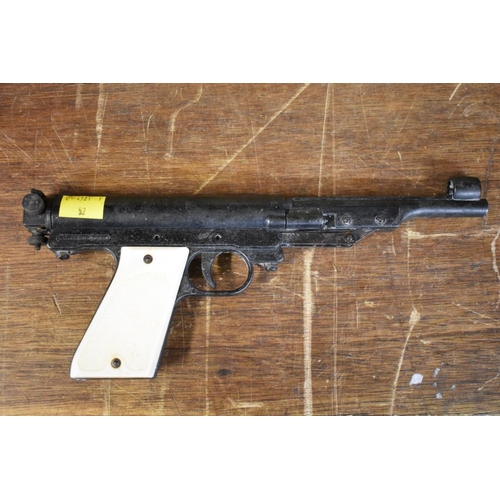 1775 - A vintage Record 4.5 cal air pistol.