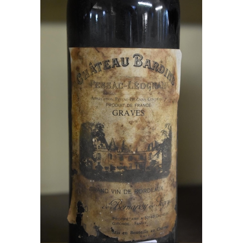 523 - A 75cl bottle of Chateau Bardins, 1990, Pessac-Leognan. (1)